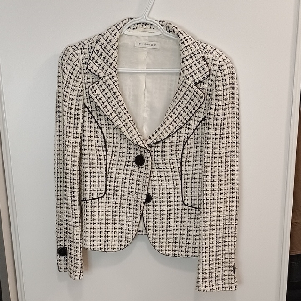 Planet Black and White Jacket Sz6